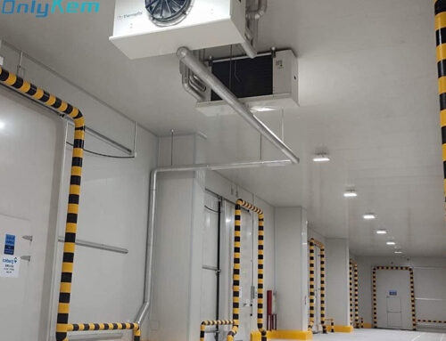 What is a walk in cold storage and what are its components？